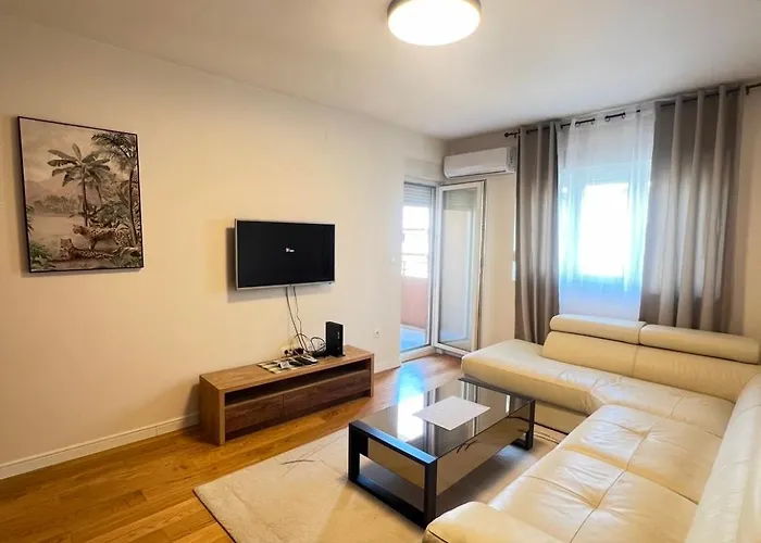 White Homes 1br - Point * Подгорица