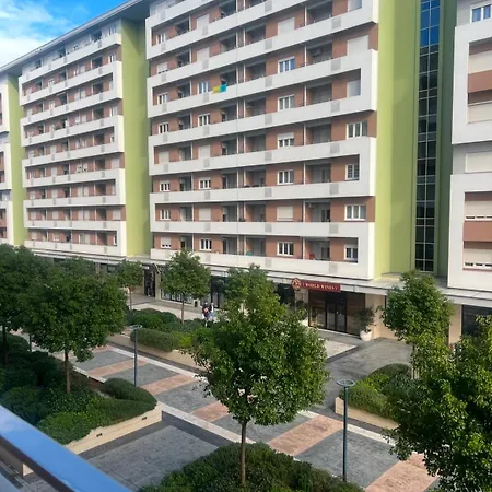 White Homes 1br - Point * פודגוריצה