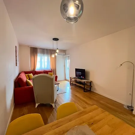 White Homes 1br - Point דירה *