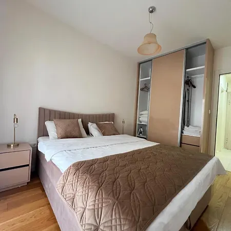 White Homes 1br - Point *