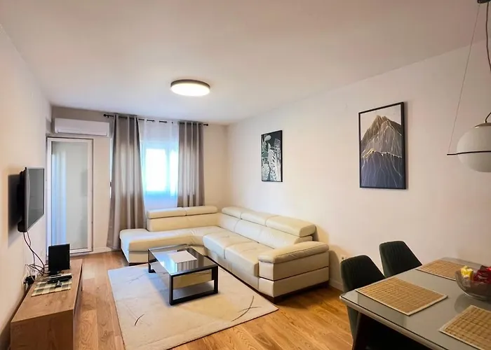 White Homes 1br - Point * Podgorica