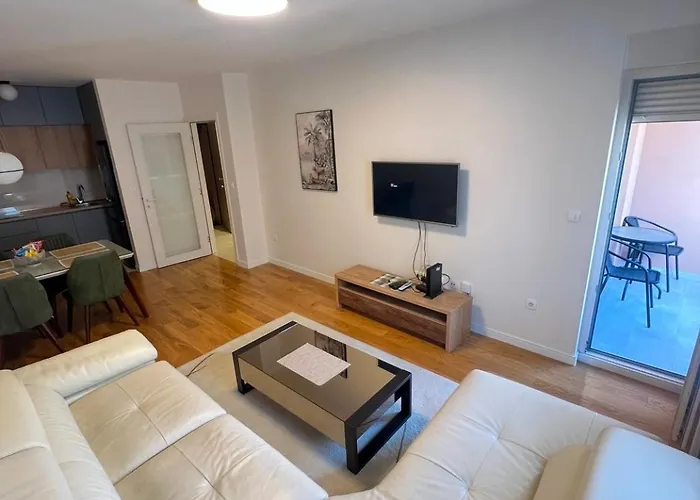 White Homes 1br - Point